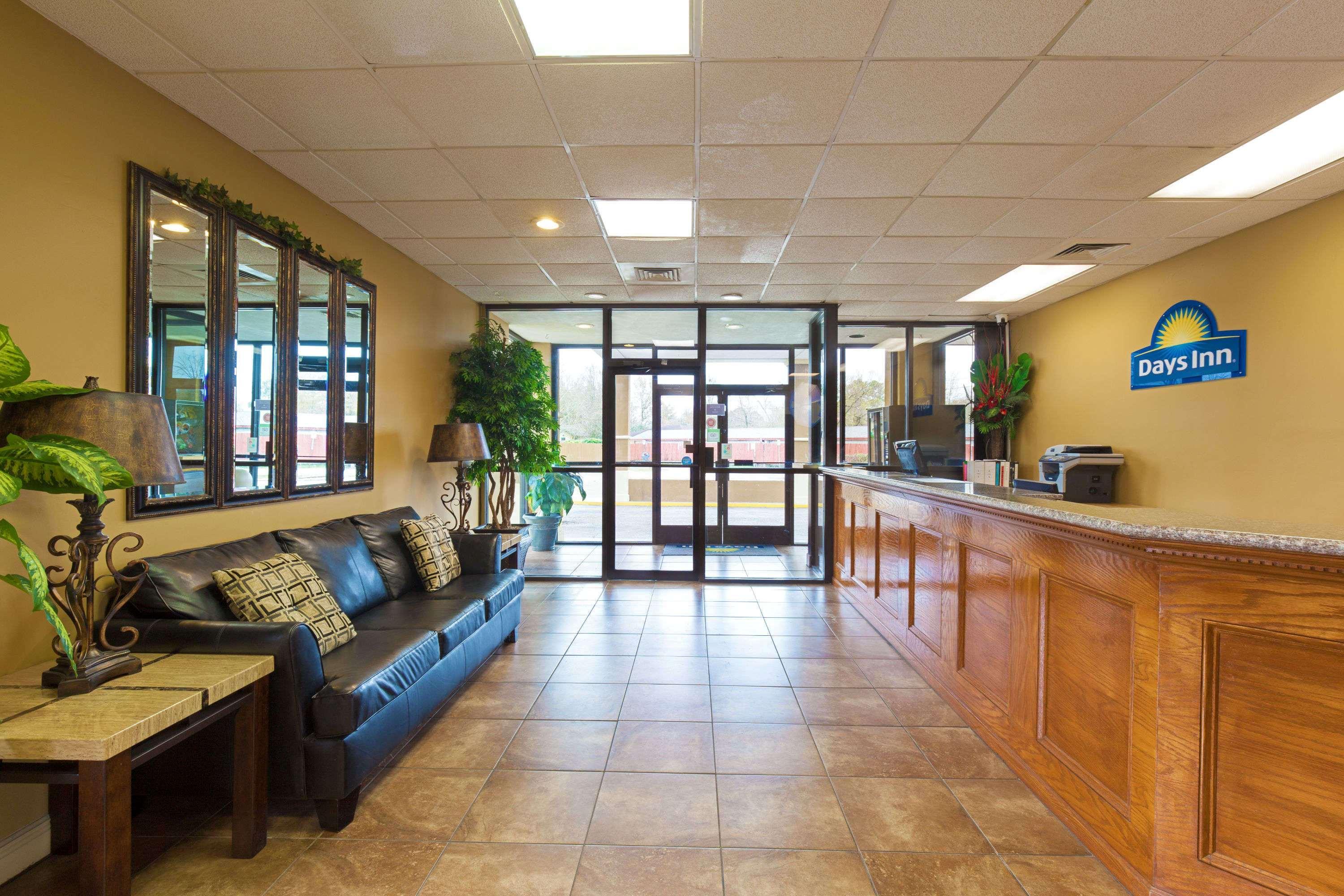 Days Inn Lafayette/University Екстер'єр фото